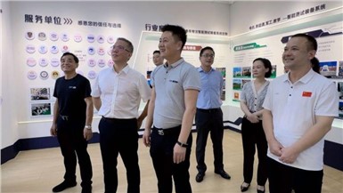 株洲市委书记曹慧泉一行考察调研K8官网智能，高度评价公司创新与发展